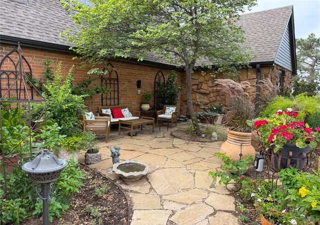 Photo 4 of Single family home for sale at 124 N Lee St, Hollis, OK 73550 | MLS# 1237569 | Listing updated on 2026-07-03