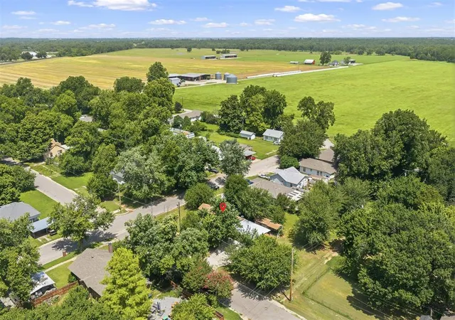 Homes for sale in Pauls Valley, OK | 202 Sycamore St, Pauls Valley, OK 73075 | MLS# 1237574