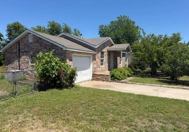 Homes for sale in Oklahoma City, OK | 4003 Se 9th St, Oklahoma City, OK 73115 | MLS# 1237581