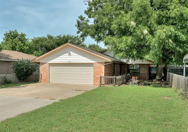 Homes for sale in Blanchard, OK | 309 N Van Buren Ave, Blanchard, OK 73010 | MLS# 1237591