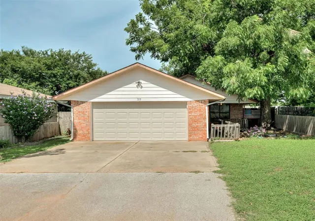 Homes for sale in Blanchard, OK | 309 N Van Buren Ave, Blanchard, OK 73010 | MLS# 1237591