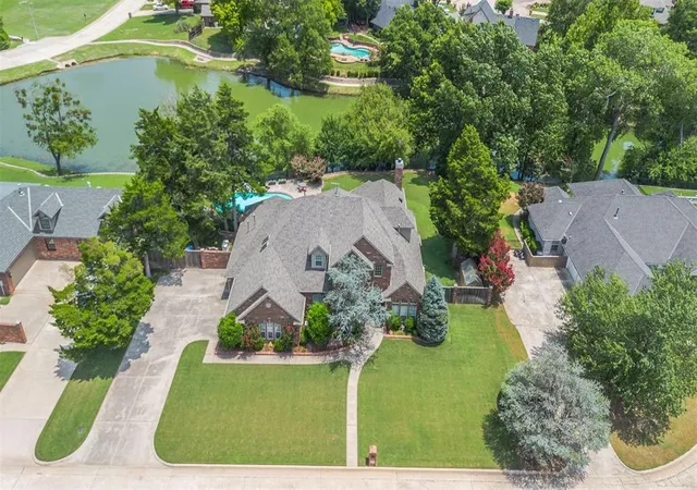 4th image of 4808 South Lake Dr, Norman, OK 73072 | MLS# 1237601