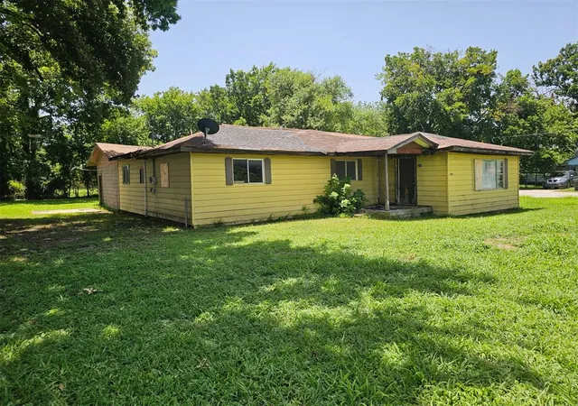 Homes for sale in Sulphur, OK | 1317 W Wapanucka Ave, Sulphur, OK 73086 | MLS# 1237609