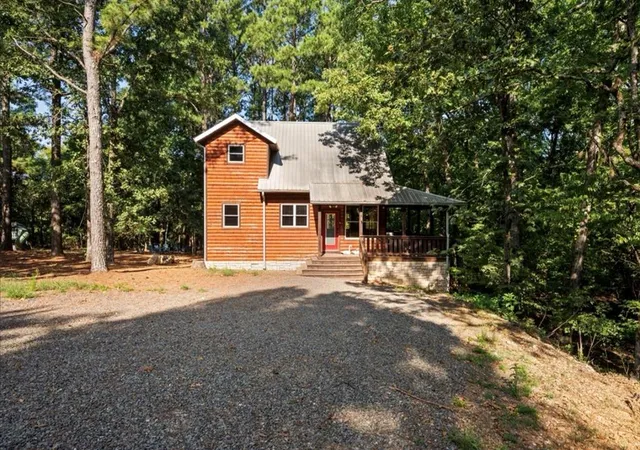 Photo 1 of Single family home for sale at 560 Southern Hills Cir, Broken Bow, OK 74728 | MLS# 1237620 | Listing updated on 2026-08-26