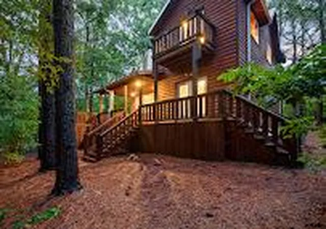 Homes for sale in Broken Bow, OK | 560 Southern Hills Cir, Broken Bow, OK 74728 | MLS# 1237620