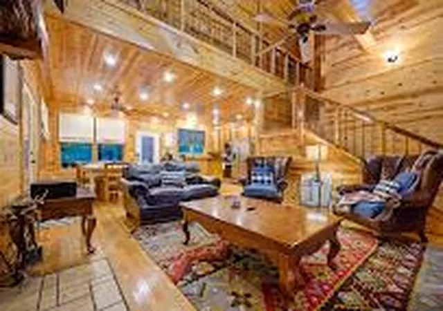 Homes for sale in Broken Bow, OK | 560 Southern Hills Cir, Broken Bow, OK 74728 | MLS# 1237620