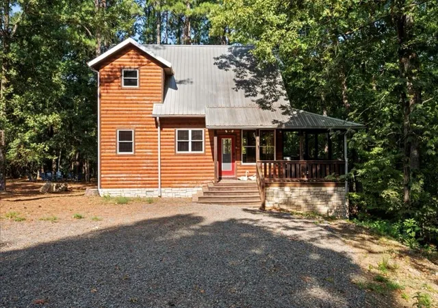 Photo 2 of Single family home for sale at 560 Southern Hills Cir, Broken Bow, OK 74728 | MLS# 1237620 | Listing updated on 2026-08-26