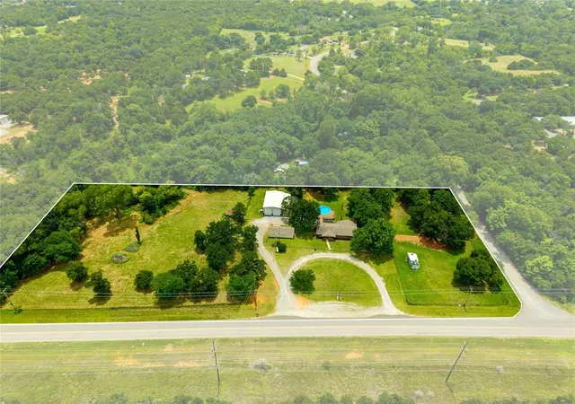 2nd image of 15008 Elm Creek Rd, Oklahoma City, OK 73165 | MLS# 1237630