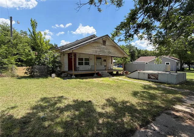Homes for sale in Seminole, OK | 40 Jefferson St, Seminole, OK 74868 | MLS# 1237652
