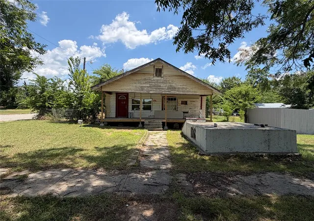 Homes for sale in Seminole, OK | 40 Jefferson St, Seminole, OK 74868 | MLS# 1237652