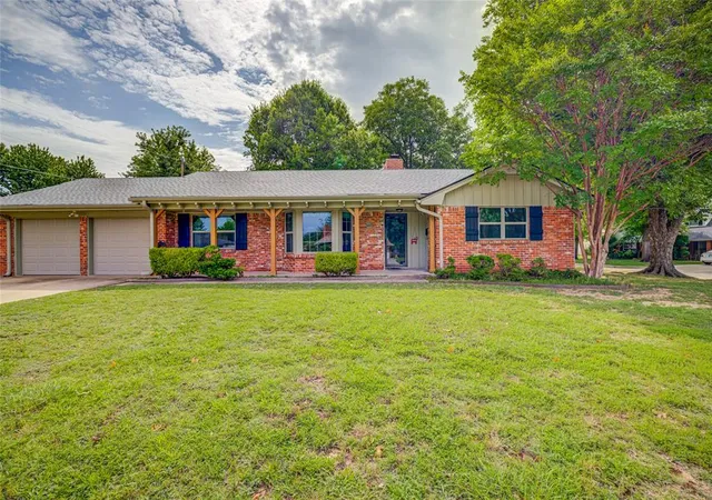 Photo 1 of Single family home for sale at 403 Bryarwood Dr, Norman, OK 73069 | MLS# 1237662 | Listing updated on 2026-08-26