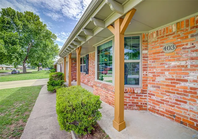 Photo 2 of Single family home for sale at 403 Bryarwood Dr, Norman, OK 73069 | MLS# 1237662 | Listing updated on 2026-08-26