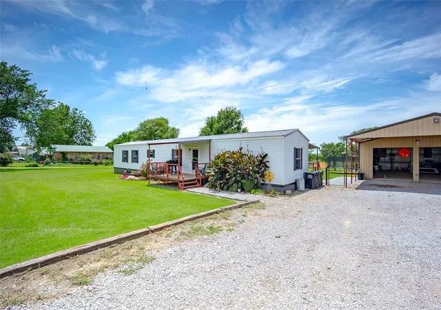 Photo 3 of Sale Pending at 123 S Adams St, Pocasset, OK 73079 | MLS# 1237663 | Listing updated on 2026-09-19