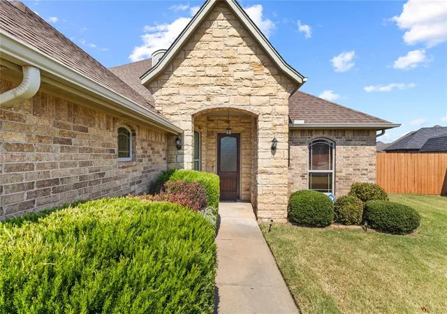 4th image of 1304 Crimson Dr, Weatherford, OK 73096 | MLS# 1237669