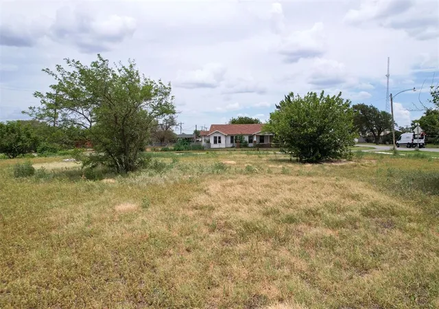 Homes for sale in Olustee, OK | 308 E 4th St, Olustee, OK 73560 | MLS# 1237670