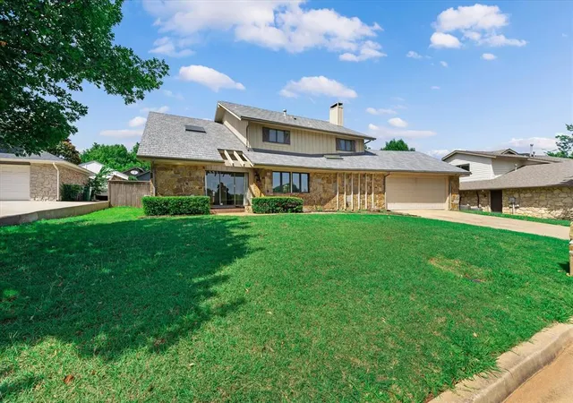 Homes for sale in Oklahoma City, OK | 3001 Raintree Rd, Oklahoma City, OK 73120 | MLS# 1237676