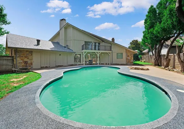Homes for sale in Oklahoma City, OK | 3001 Raintree Rd, Oklahoma City, OK 73120 | MLS# 1237676