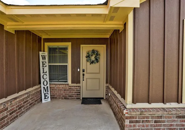 Homes for sale in Oklahoma City, OK | 1008 Sw 14Th St, Oklahoma City, OK 73160 | MLS# 1237692