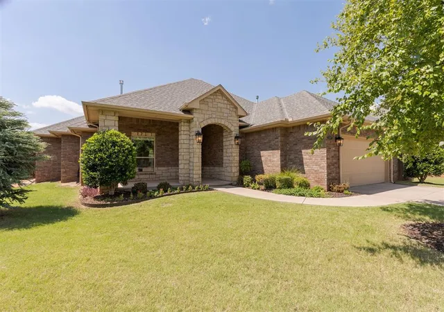2nd image of 12800 Maiden Ln, Oklahoma City, OK 73142 | MLS# 1237696