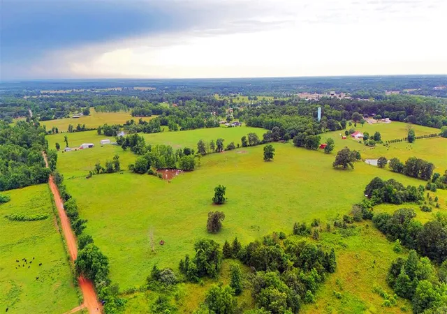 Homes for sale in Idabel, OK | 4 N Denison Rd, Idabel, OK 74745 | MLS# 1237698