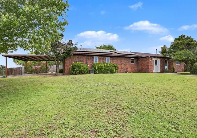 Homes for sale in Erick, OK | 116 N Poplar Ave, Erick, OK 73645 | MLS# 1237703