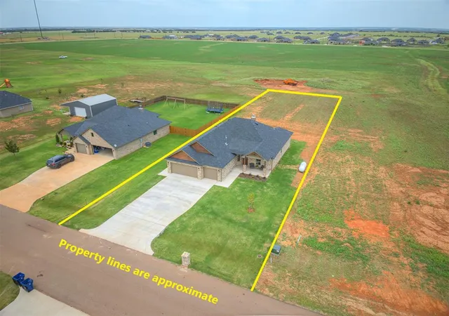 2nd image of 29747 Jade St, Cashion, OK 73016 | MLS# 1237711