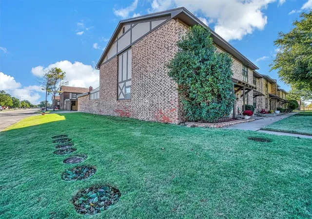 Homes for sale in Altus, OK | 1325 Canterbury Blvd, Altus, OK 73521 | MLS# 1237727