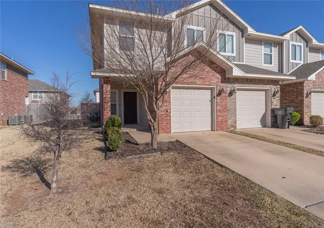 Photo 4 of Triplex at 779 SW 14th Street, Moore, OK 73160 | MLS# 1237733 | | Sold on 2026-08-17