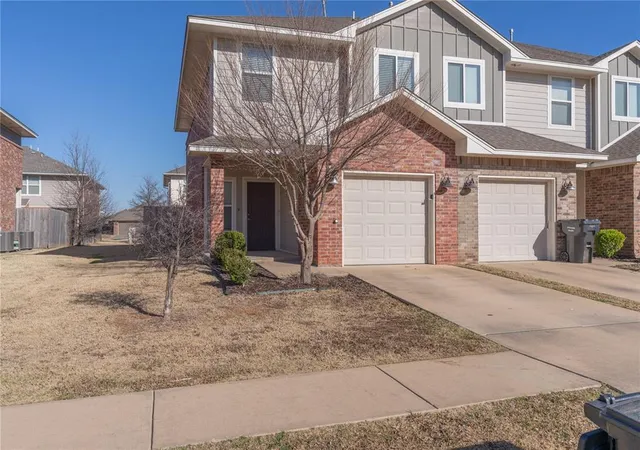Photo 5 of Triplex at 779 SW 14th Street, Moore, OK 73160 | MLS# 1237733 | | Sold on 2026-08-17
