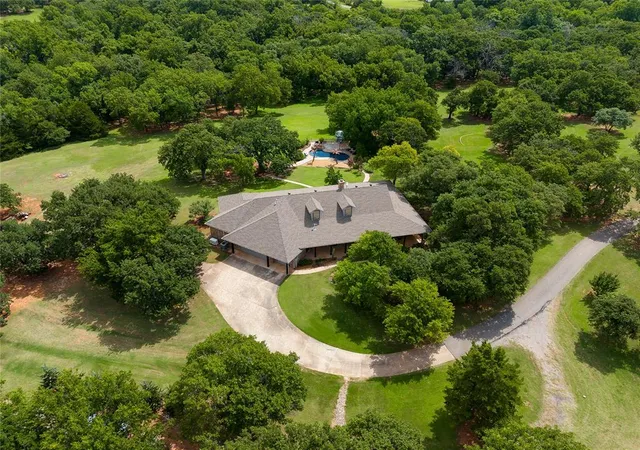 Homes for sale in Jones, OK | 11455 E 33rd St, Jones, OK 73049 | MLS# 1237734