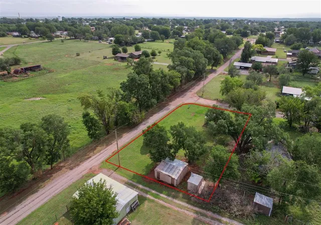 Homes for sale in Sayre, OK | 1113 N 7Th St, Sayre, OK 73662 | MLS# 1237753