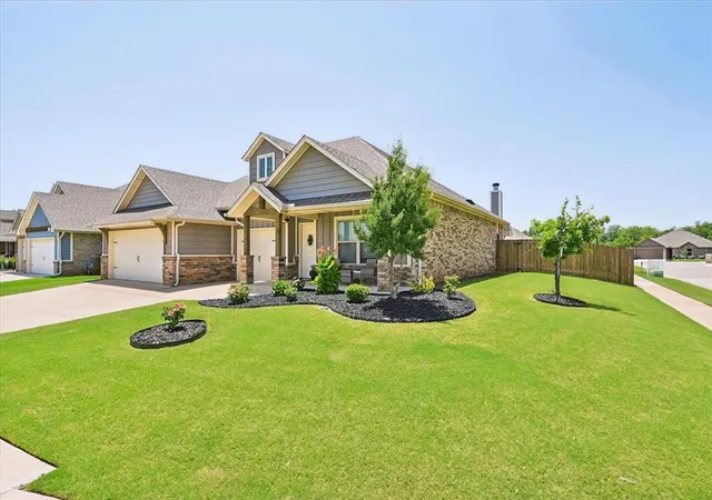 2nd image of 2401 Ryder Dr, Yukon, OK 73099 | MLS# 1237756