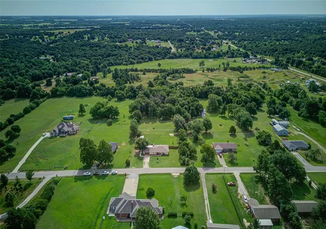 Homes for sale in Harrah, OK | 2704 Janene St, Harrah, OK 73045 | MLS# 1237761