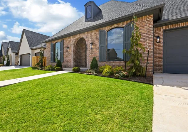 Photo 3 of Single family home for sale at 12805 Cobblestone Curv Rd, Oklahoma City, OK 73142 | MLS# 1237762 | Listing updated on 2026-09-25