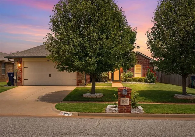 Photo 1 of Single family home for sale at 1008 Laurel Crk Dr, Yukon, OK 73099 | MLS# 1237770 | Listing updated on 2026-09-24