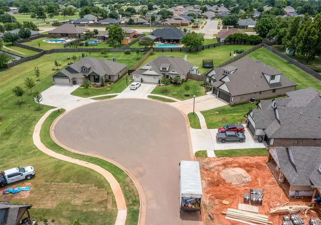2nd image of 3405 Broadmoore Dr, Oklahoma City, OK 73160 | MLS# 1237780