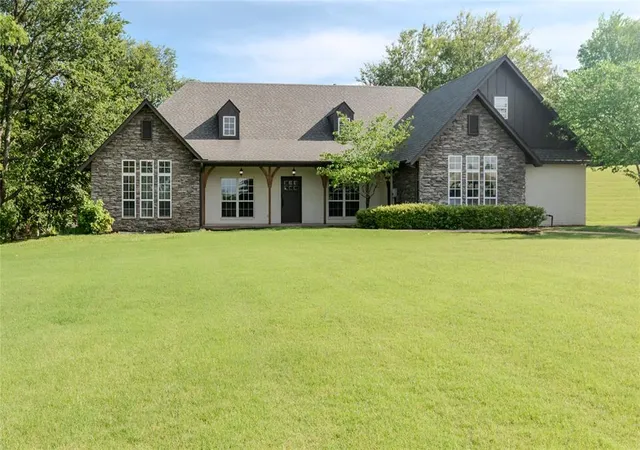Homes for sale in Claremore, OK | 9800 E 510 Rd, Claremore, OK 74019 | MLS# 1237783