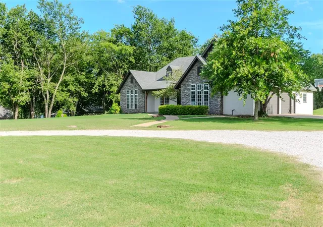 Homes for sale in Claremore, OK | 9800 E 510 Rd, Claremore, OK 74019 | MLS# 1237783