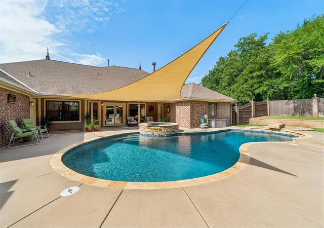 3rd image of 515 Freedom Rd, Edmond, OK 73025 | MLS# 1237788