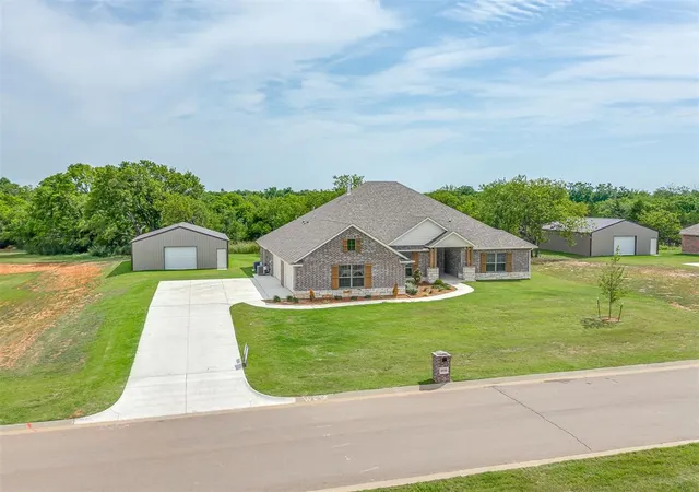 Single family home for sale at 10016 Gentry Xing, Oklahoma City, OK 73169 | MLS# 1237792