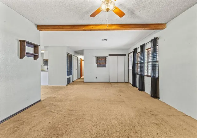 Homes for sale in Clinton, OK | 621 S 28Th St, Clinton, OK 73601 | MLS# 1237794