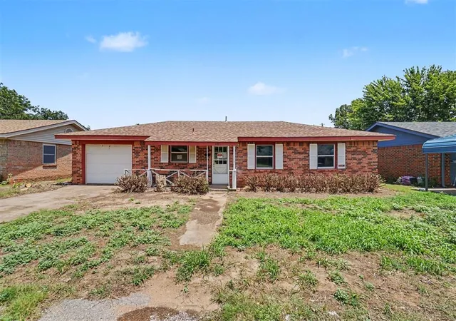 Homes for sale in Mangum, OK | 404 N Hardin Ave, Mangum, OK 73554 | MLS# 1237803