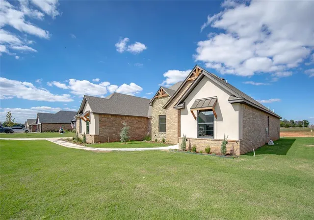 Photo 3 of Single family home for sale at 109 W Duane Dr, Mustang, OK 73064 | MLS# 1237804 | Listing updated on 2026-10-06