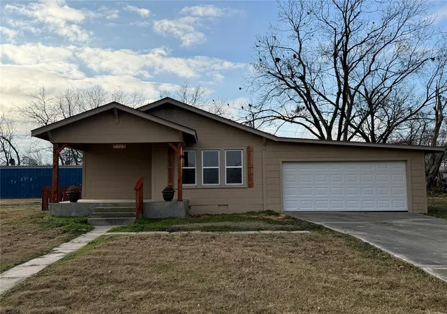 Homes for sale in Wewoka, OK | 224 E 3rd St, Wewoka, OK 74884 | MLS# 1237812