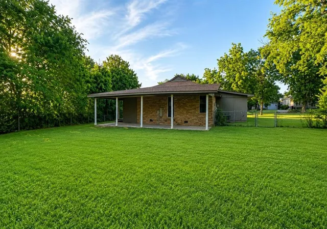 Homes for sale in Ardmore, OK | 1706 Broadway Pl, Ardmore, OK 73401 | MLS# 1237816