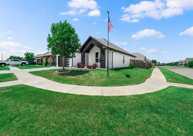 Photo 2 of Single family home for sale at 6301 Nw 159th Street, Edmond, OK 73013 | MLS# 1237830 | Listing updated on 2026-09-19