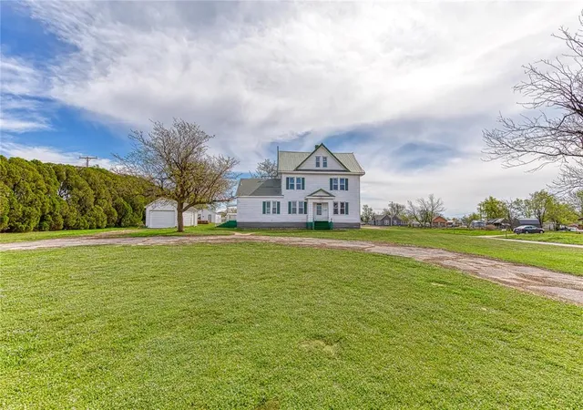 Homes for sale in Leedey, OK | 521 S Evans Ave, Leedey, OK 73654 | MLS# 1237847