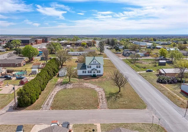 Homes for sale in Leedey, OK | 521 S Evans Ave, Leedey, OK 73654 | MLS# 1237847