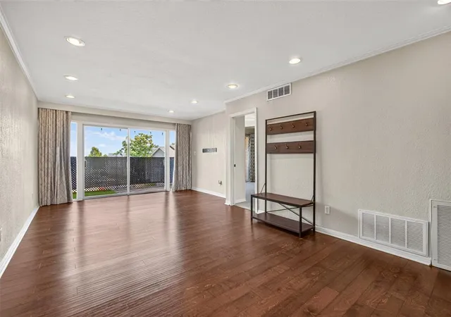 1st image of 6100 N Brookline Ave #14, Oklahoma City, OK 73112 | MLS# 1237854