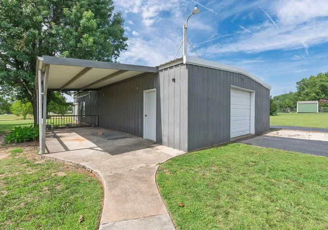 Photo 3 of Sale Pending at 37709 Garretts Lake Rd, Shawnee, OK 74804 | MLS# 1237861 | Listing updated on 2026-09-23